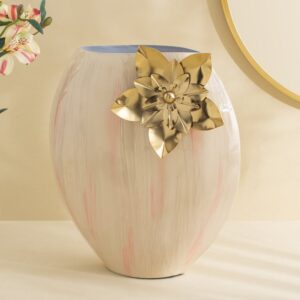 Tamaira Colt Metal Floral Vase